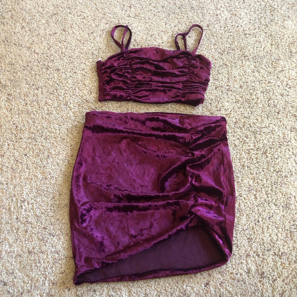 Women’s | Lulus | Velvet Magenta 2-Piece Cami + Mini Skirt Set; Size Small